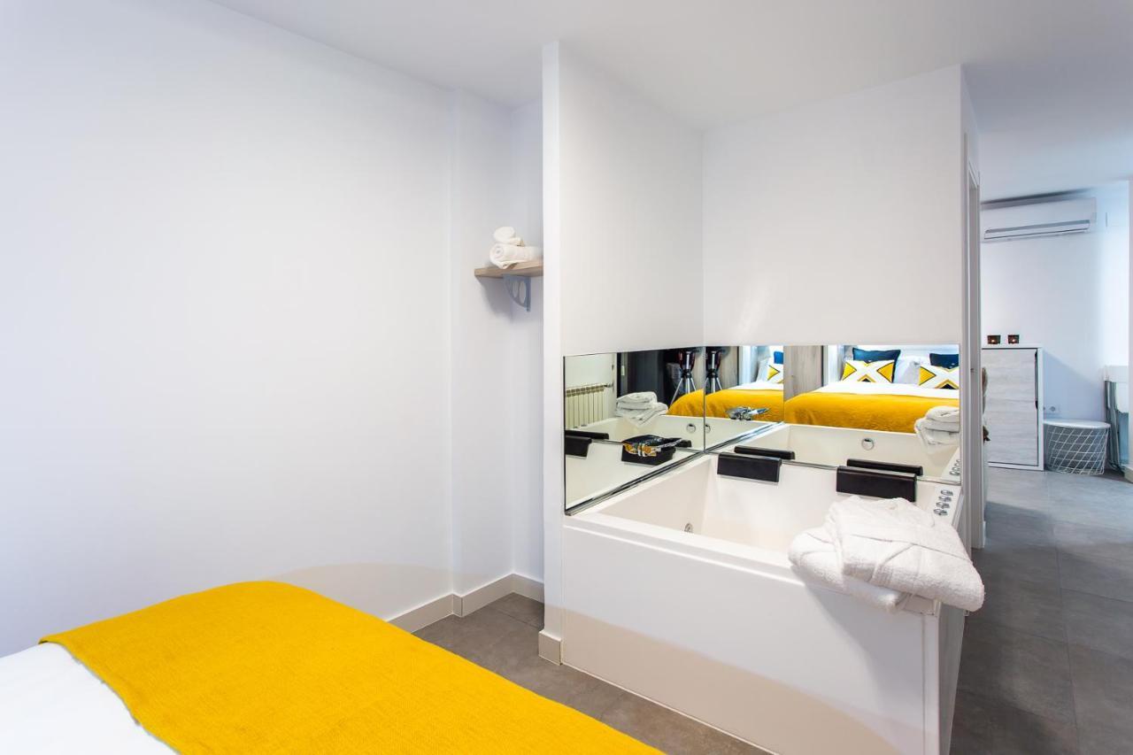 Apartamentos Hervas Suites Bagian luar foto