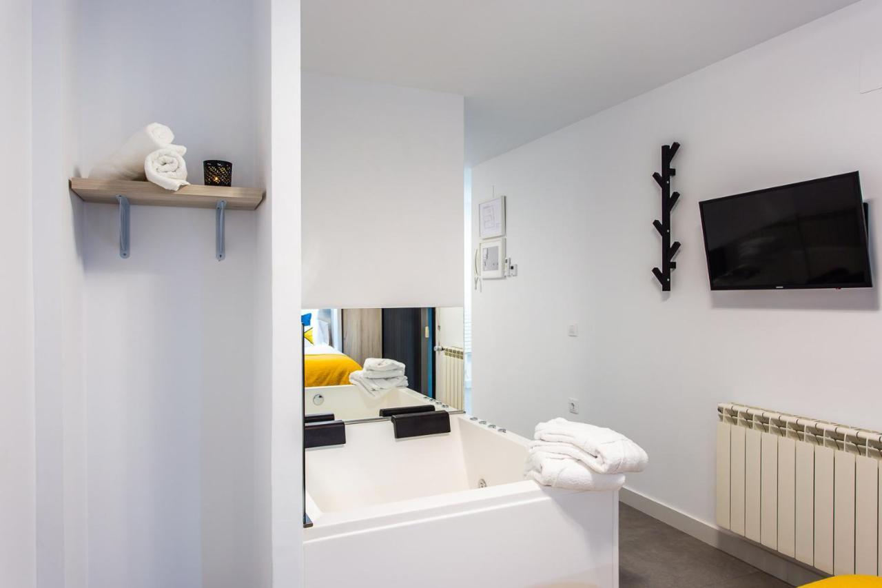 Apartamentos Hervas Suites Bagian luar foto